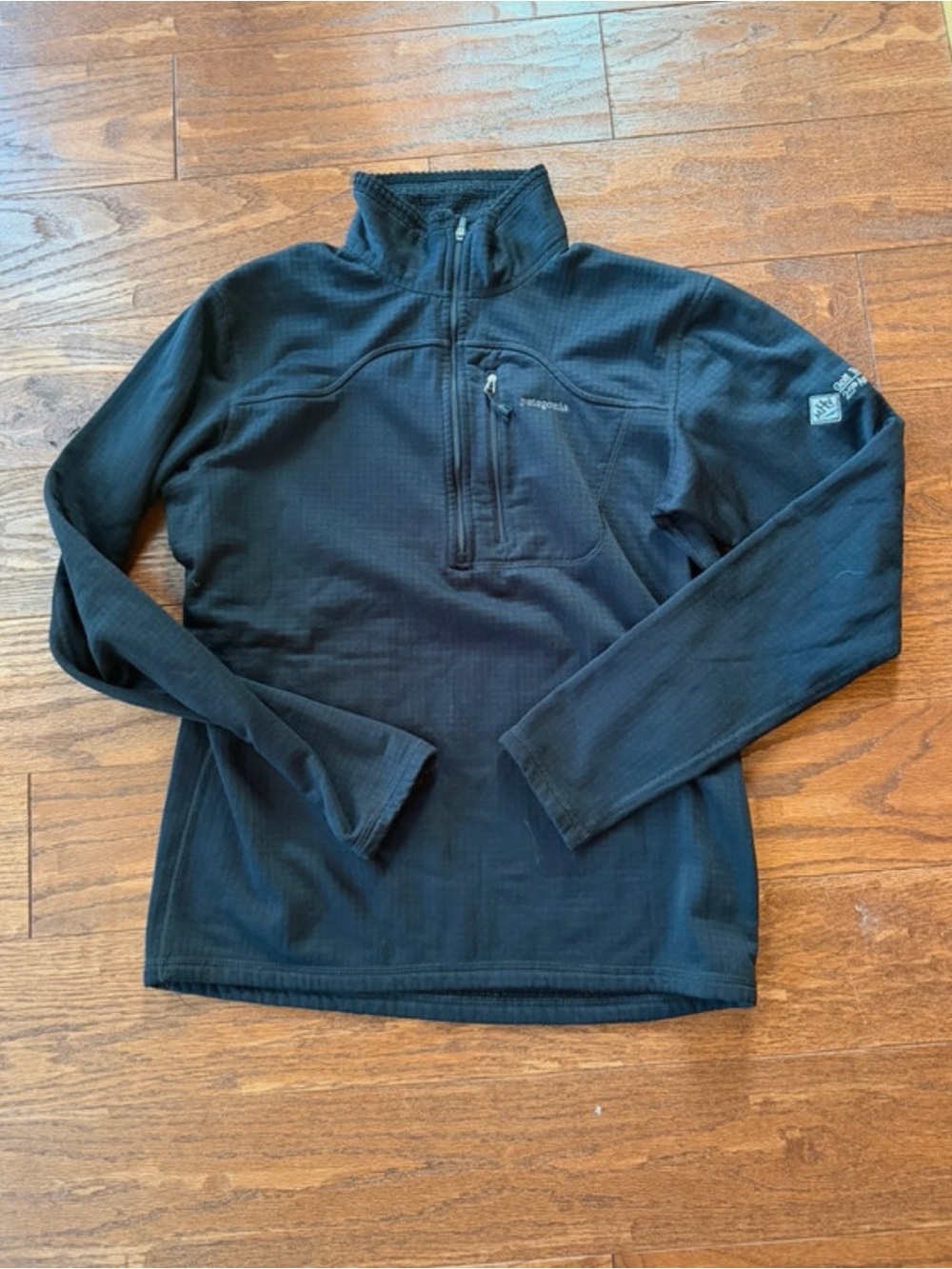 Patagonia Men's Black Half-Zip Performance Pullover